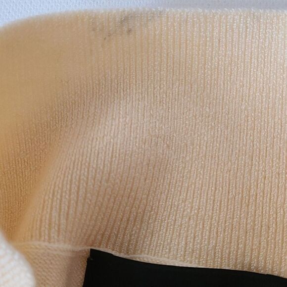 J Crew Light Yellow Mockneck Sweater Size L - Picture 11 of 13